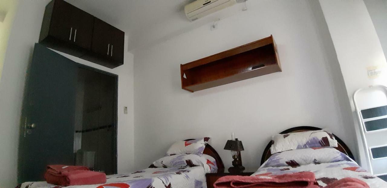 Apartamento Departamento Centrico Uriburu Y Corrientes Buenos Aires